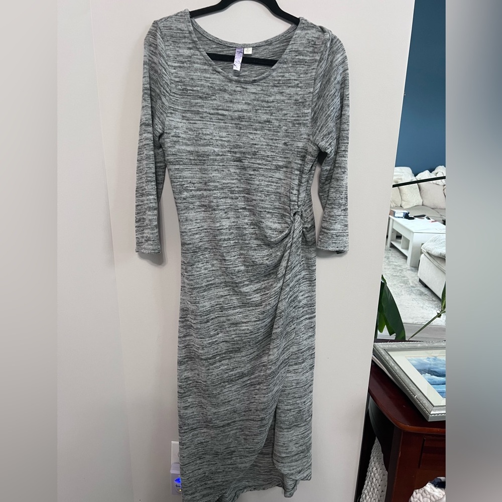 Alya Gray Sheath Dress with 3/4 Sleeves, Size L